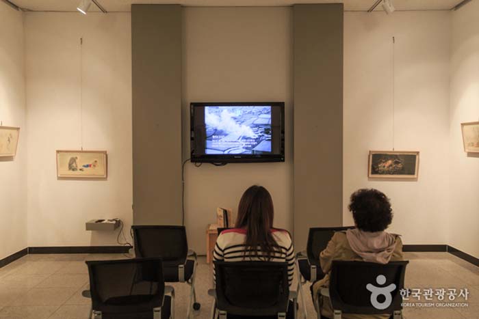 訪客正在觀看與濟州島4和3事件相關的視頻 - 韓國濟州濟州市 (https://codecorea.github.io)