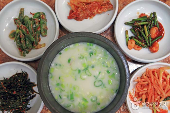 Representative menu of Seonhak Gomtang Gomtang - Changwon, Gyeongnam, South Korea (https://codecorea.github.io)