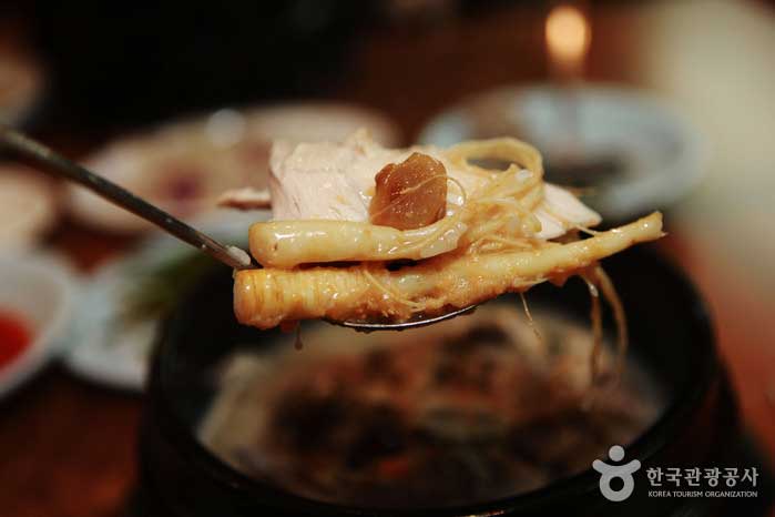 Ginseng Samgyetang, la mejor comida de verano - Geumsan-gun, Chungnam, Corea del Sur (https://codecorea.github.io)