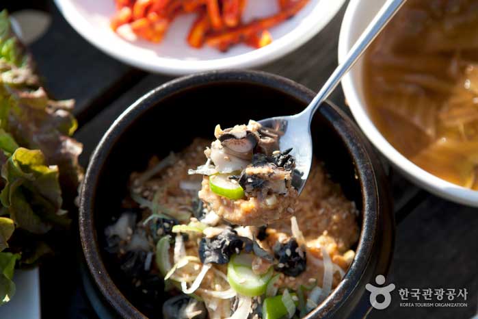 Urun ssamjang made with homemade soybean paste - Namyangju-si, Gyeonggi-do, Korea (https://codecorea.github.io)