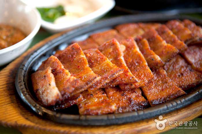 Grilled red pepper paste with a greasy, spicy taste - Namyangju-si, Gyeonggi-do, Korea (https://codecorea.github.io)