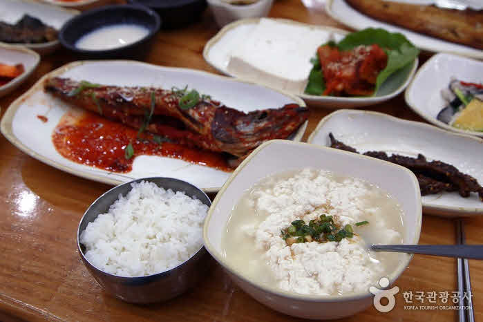 Tofu suave y tierno por segundo - Gangneung-si, Gangwon-do, Corea (https://codecorea.github.io)
