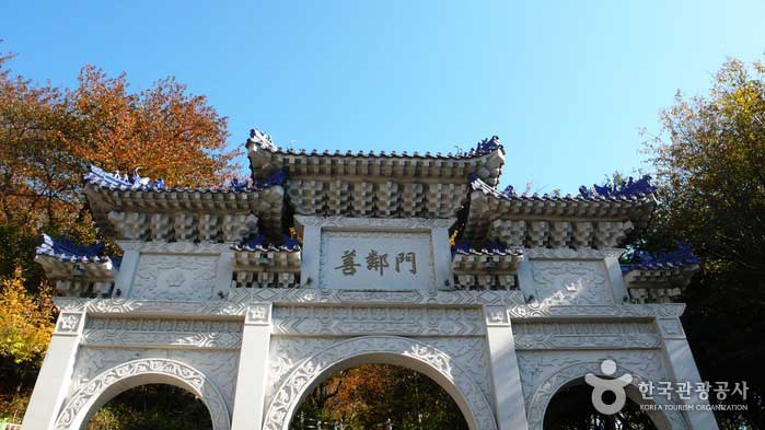 Der chinesische Munru des Freedom Park - Jung-gu, Incheon, Korea (https://codecorea.github.io)