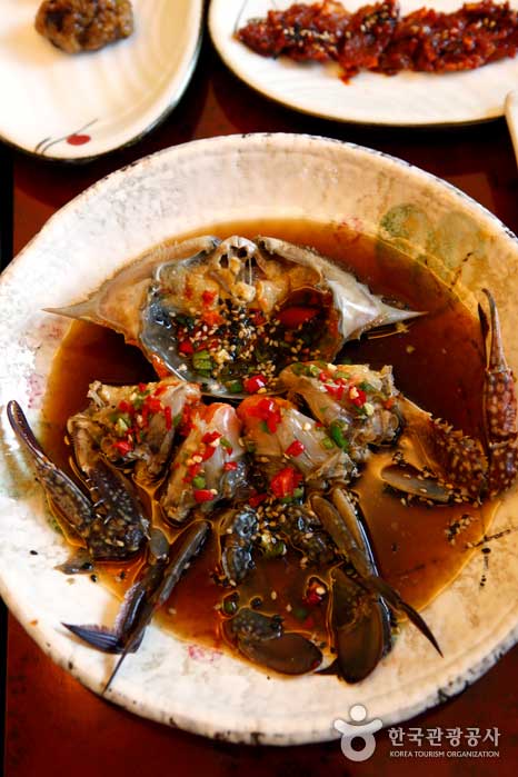 Crab soy sauce crab with fresh fruit and cool taste - Yeonggwang-gun, Jeollanam-do, Korea (https://codecorea.github.io)