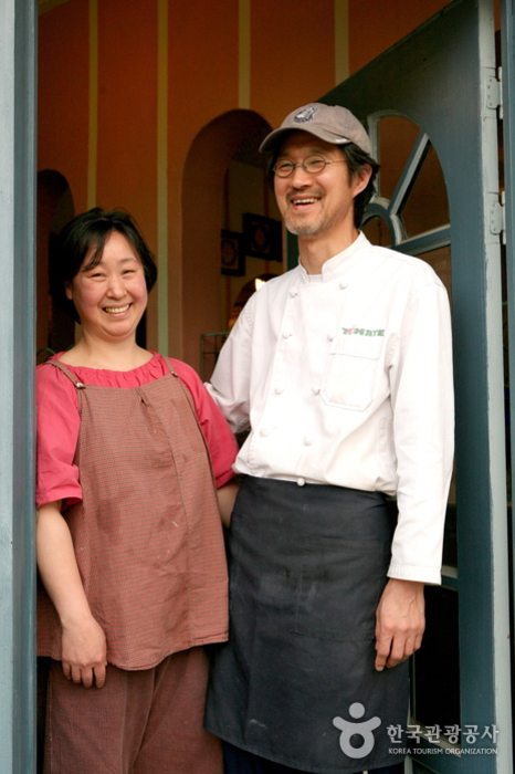 Le propriétaire et l'épouse de Latomate - Namyangju-si, Gyeonggi-do, Corée (https://codecorea.github.io)