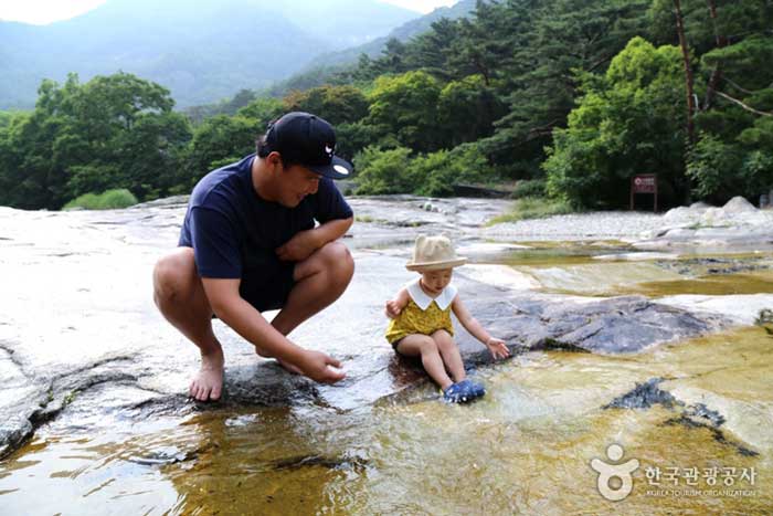 Mureung Valley Mureung Rock - Samcheok-si, Gangwon-do, Korea (https://codecorea.github.io)