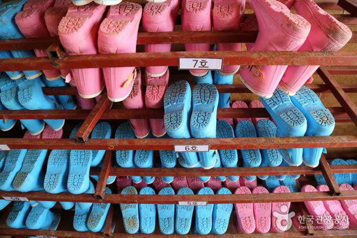 Приливные плоские ботинки - Сеосан-си, Чхунчхон-Намдо, Корея (https://codecorea.github.io)