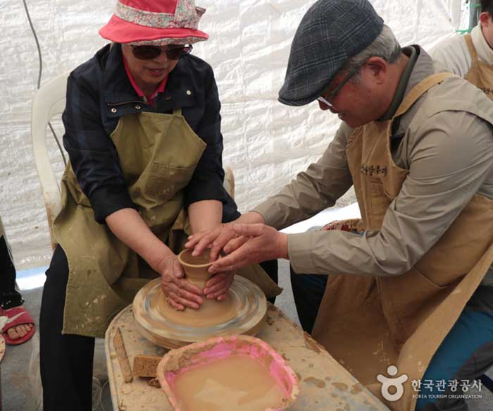Expérience de fabrication de bol de thé - Mungyeong, Gyeongbuk, Corée du Sud (https://codecorea.github.io)
