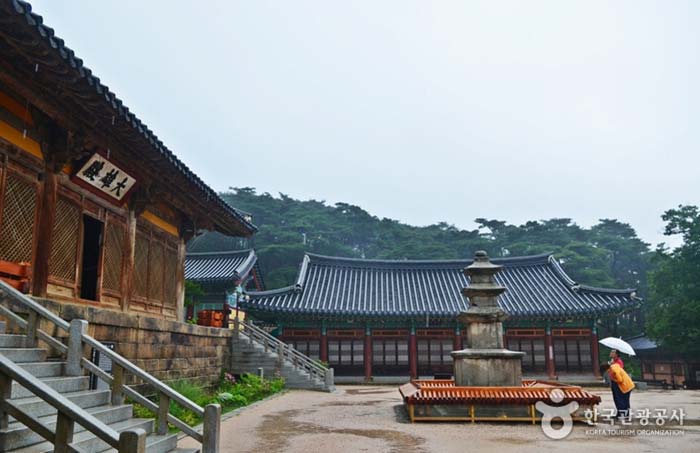Sudeoksa-Tempel - Chungnam Budget District, Südkorea (https://codecorea.github.io)