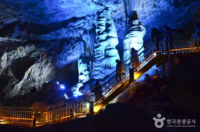 Красивые пейзажи природной пещеры - Jeongseon-gun, Канвондо, Корея (https://codecorea.github.io)