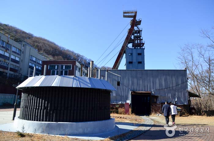 Samtan Artmine a recyclé l'ancien bâtiment de Samcheok - Jeongseon-gun, Gangwon-do, Corée (https://codecorea.github.io)