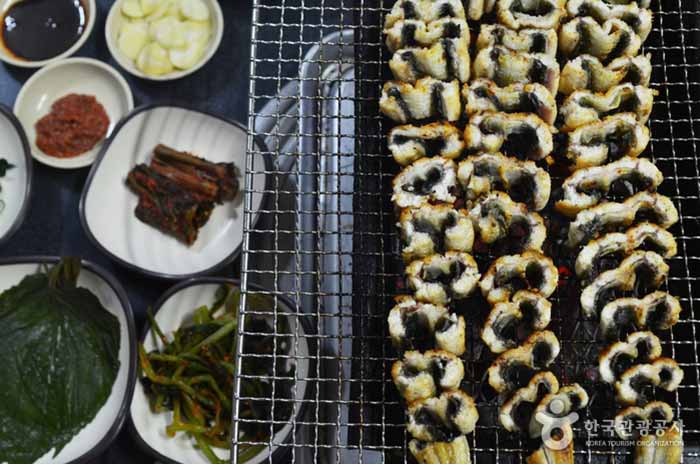 Grilled delicacy freshwater eel near Sujongsa Temple - Yangpyeong-gun, Gyeonggi-do, Korea (https://codecorea.github.io)