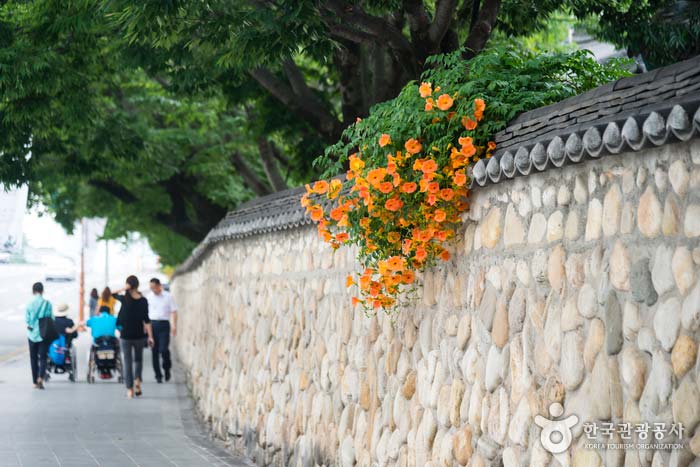 Camino de la pared de piedra de Gwanghalluwon - Namwon-si, Jeollabuk-do, Corea (https://codecorea.github.io)