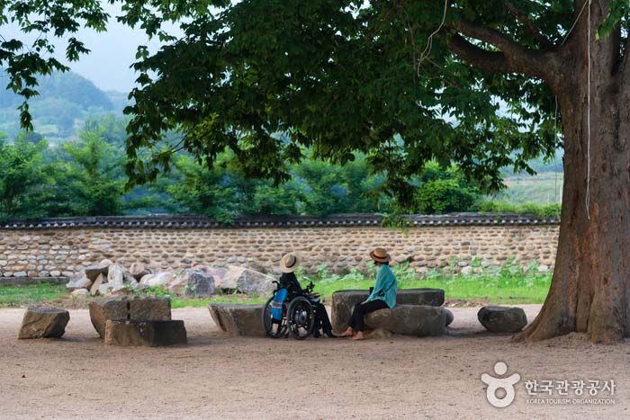 Приют рядом с Myeongsangsa Myeongbujeon - Намвон-си, Чоллабук-до, Корея (https://codecorea.github.io)