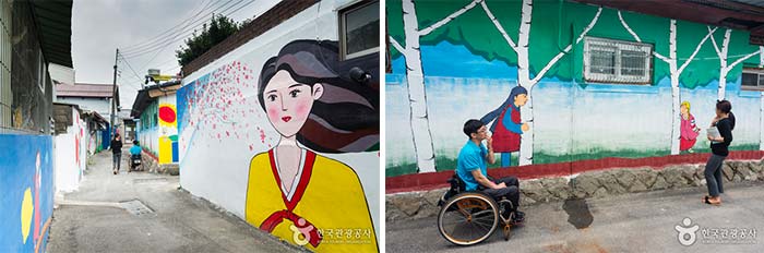 [Левая / Правая] Фресочная аллея перед рестораном Gwangseong / Chunhyang & Lee Doryeong Mural Alley - Намвон-си, Чоллабук-до, Корея (https://codecorea.github.io)