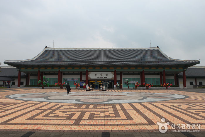 Станция Чинджу - Тонгён, Кённам, Корея (https://codecorea.github.io)