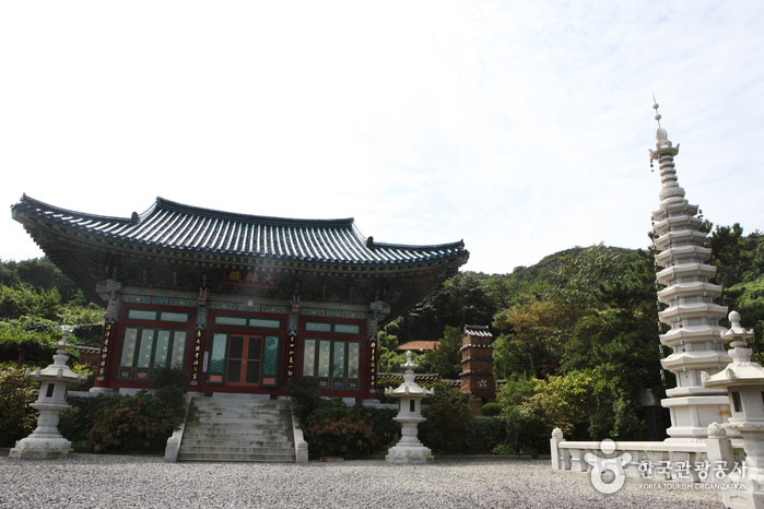 Yeonhwasa Tempel von Yeonhwado, eine Legende der Mission - Tongyeong, Gyeongnam, Korea (https://codecorea.github.io)