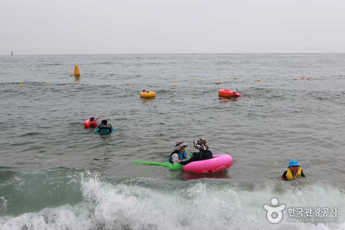 Blick auf den Strand von Sokcho - Sokcho, Gangwon, Südkorea (https://codecorea.github.io)