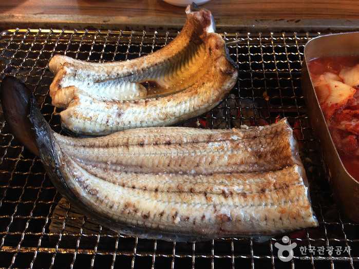 Anguille d'eau douce grillée sans cheval - Jongno-gu, Séoul, Corée (https://codecorea.github.io)