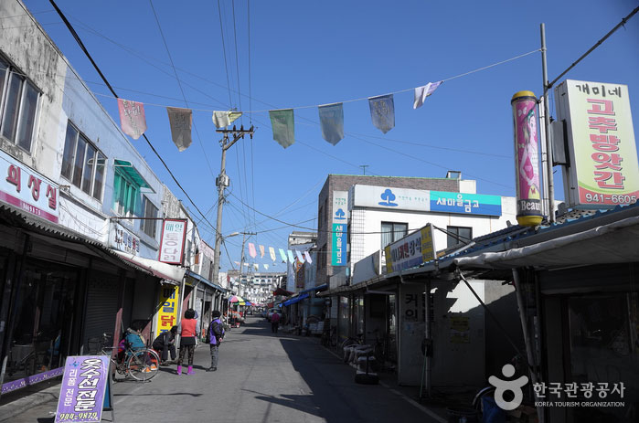 Mercado callejero de la estación Songjeong - Gwangsan-gu, Gwangju, Corea del Sur (https://codecorea.github.io)
