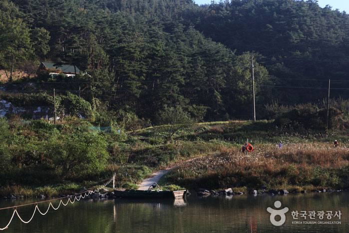Seojinjin River's last boat - Gokseong-gun, Jeonnam, Korea (https://codecorea.github.io)