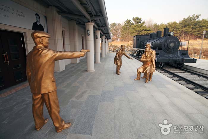 Harbin's scene of Ahn Jung-geun - Gimje, Jeonbuk, Korea (https://codecorea.github.io)