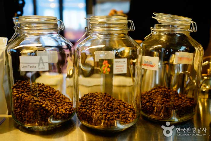 Savory coffee aroma - Gangneung, South Korea (https://codecorea.github.io)