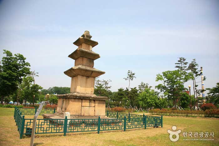 Сокровище № 520 Ликерная Башня - Changnyeong-gun, Кённам, Корея (https://codecorea.github.io)