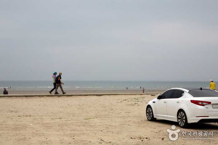 Cheongpodae where you can enjoy the quiet beach - Taean-gun, South Korea (https://codecorea.github.io)