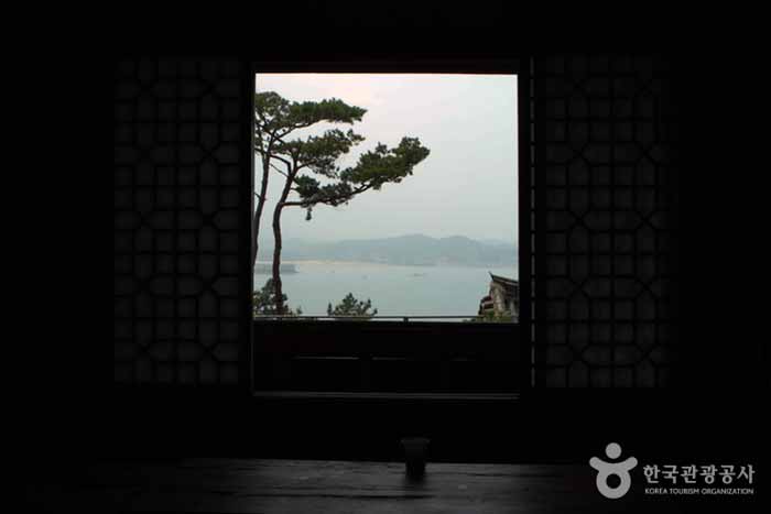 Relajarse solo en una taza de té - Boryeong, Corea del Sur (https://codecorea.github.io)