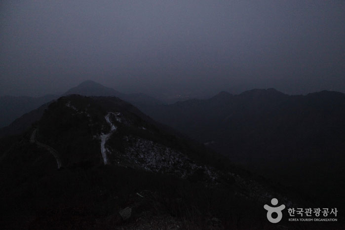 Odo mountain peak is considered the sunrise point - Hapcheon-gun, Gyeongnam, Korea (https://codecorea.github.io)