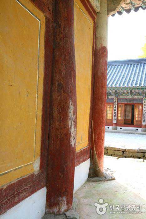 Tombstone Pillar - Buyeo County, Chungnam, South Korea (https://codecorea.github.io)