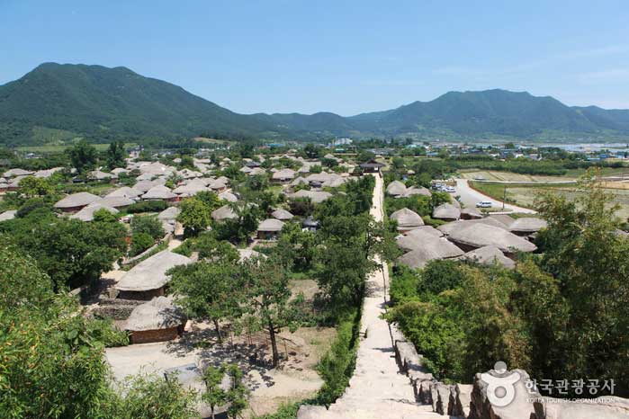 A panoramic view of the village from the top of Nakanupseong Gugakdang - Damyang-gun, Jeonnam, Korea (https://codecorea.github.io)
