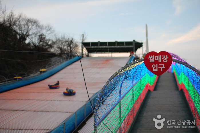 Sledding all year round - Cheongdo-gun, Gyeongbuk, South Korea (https://codecorea.github.io)
