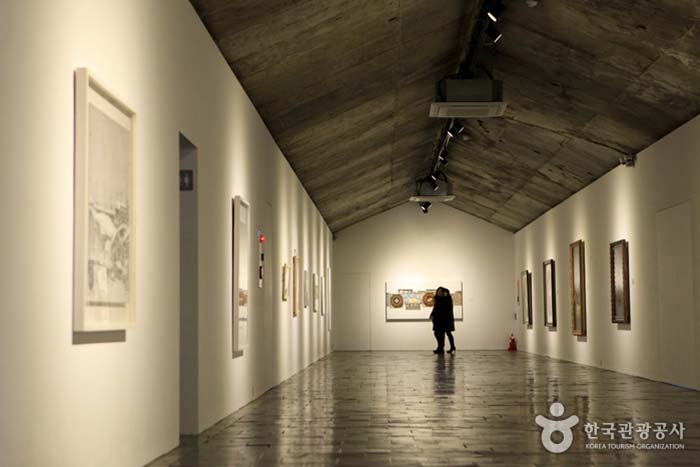 Exposición del Centro de Arte Gujeong - Asan, Chungnam, Corea del Sur (https://codecorea.github.io)